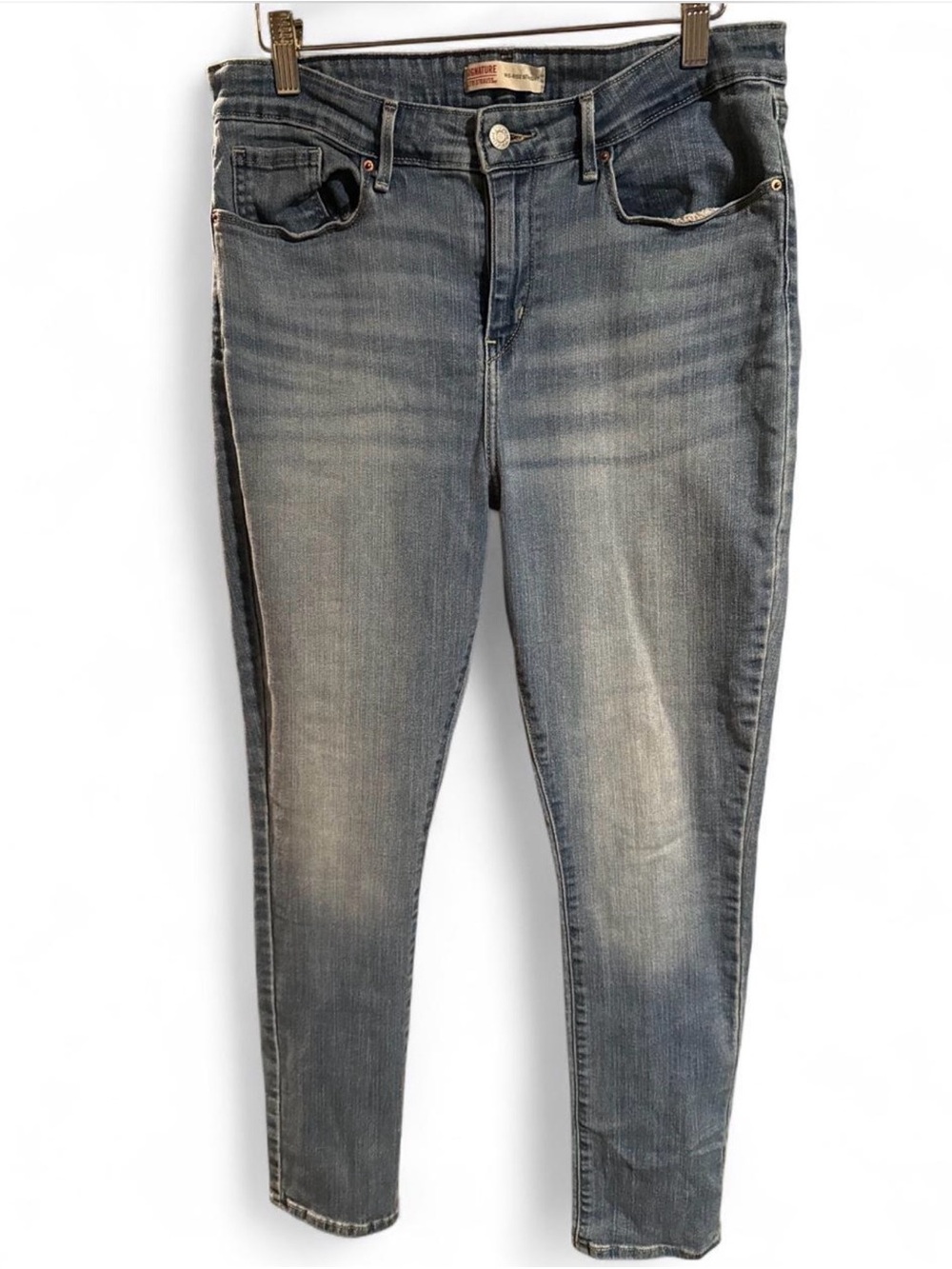 Signature by Levi Strauss Women's Faded Blue Skinny Jeans